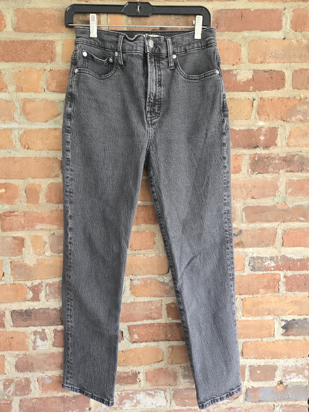 Madewell High-Rise Tapered Jeans in Charcoal
